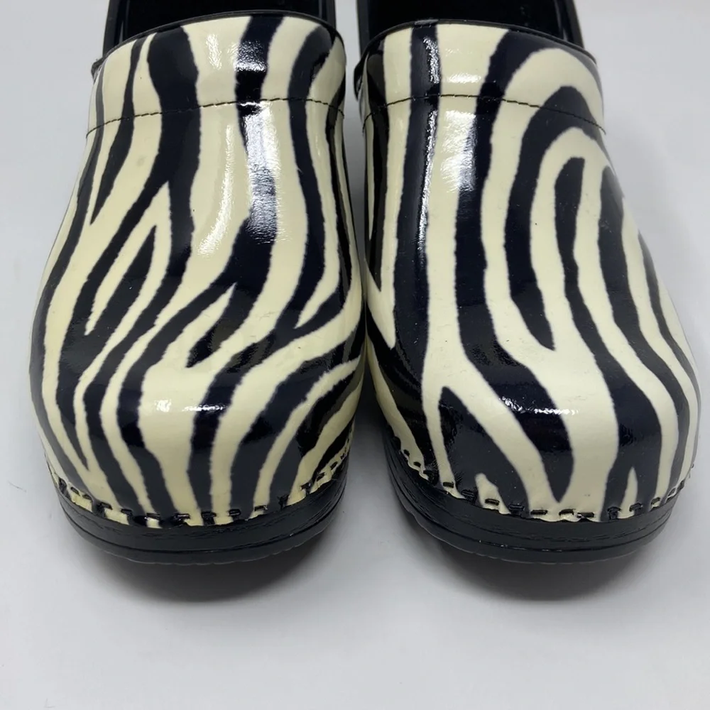 Dansko Professional Patent Leather Zebra Print Black & White SIZE 38 - Picture 4 of 10